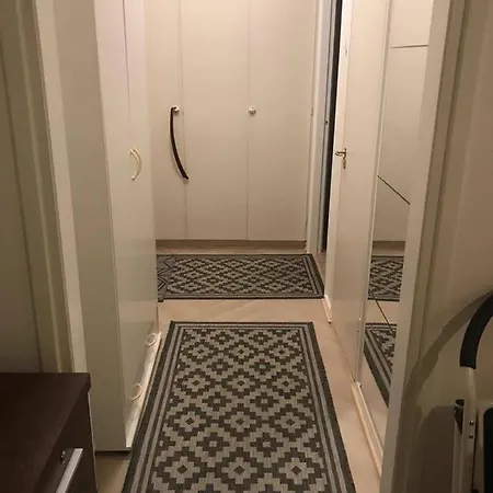 아파트 Renovated Two In Centre With Amenities