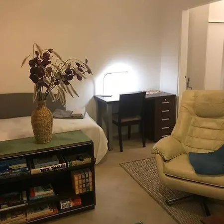 Renovated Two In Centre With Amenities *